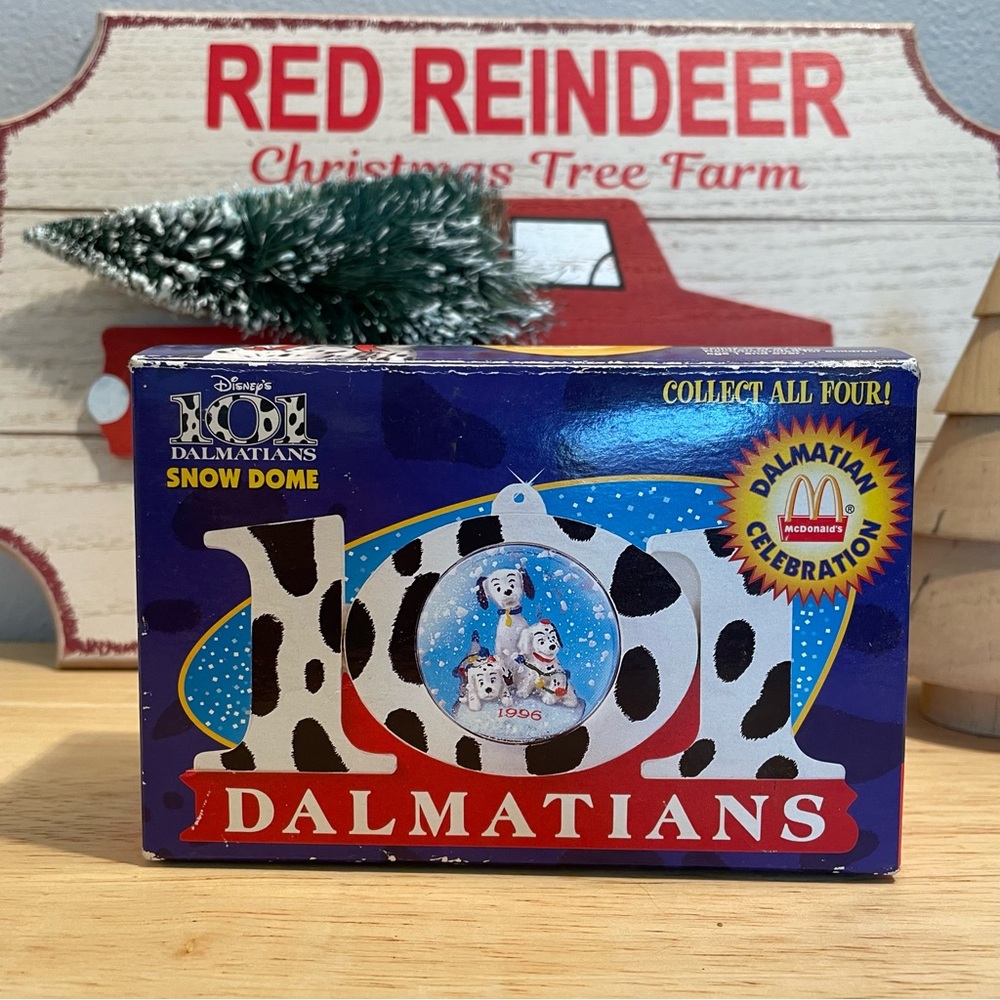Disney’s 101 Dalmatians Snow Dome McDonalds Ornament 1996 Dalmatian Celebration